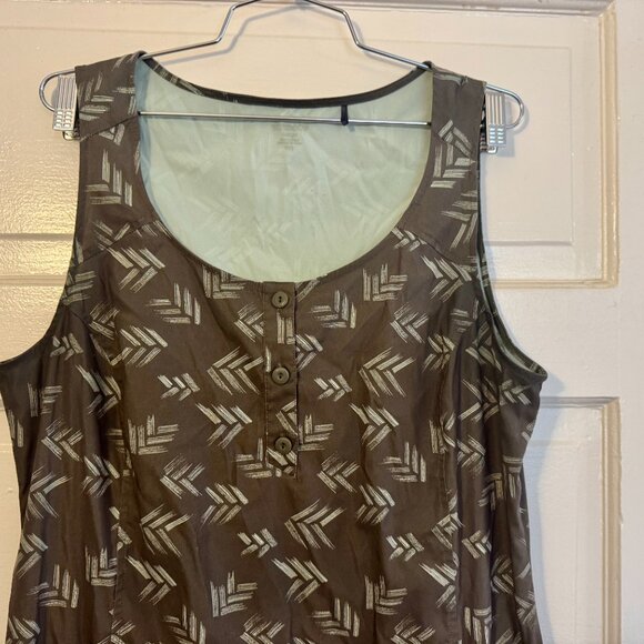 Sporty / Active Toad&Co Gemma Dress - Olive Green w/ SPF - Large - Picture 3 of 6
